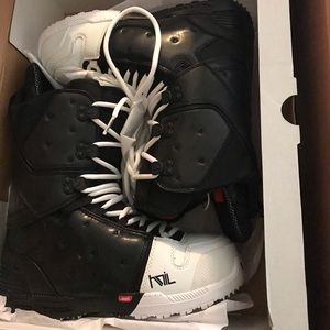 Burton restricted hail snow boots
